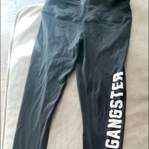 Spiritual Gangster Black leggings. Inside pocket. - Picture 8 of 13